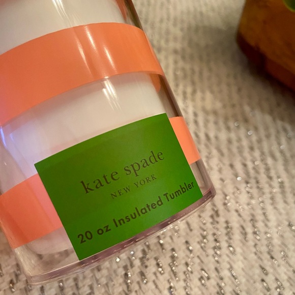 NWT! Kate spade ♠️ tumbler in fun summer stripes design - Picture 11 of 12
